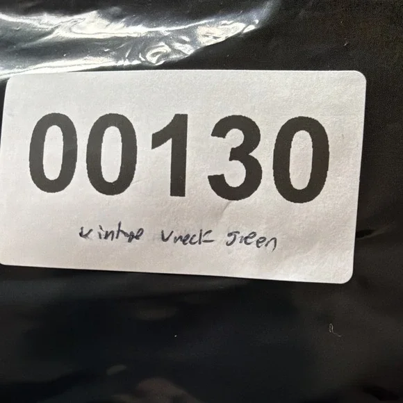 Vntg 70s Terry Cloth V-Neck Shirt Retro Athletic Stripe Tee M 38-40 USA Cotton - Picture 8 of 8